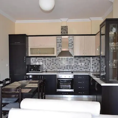 Orkidea Apartment *